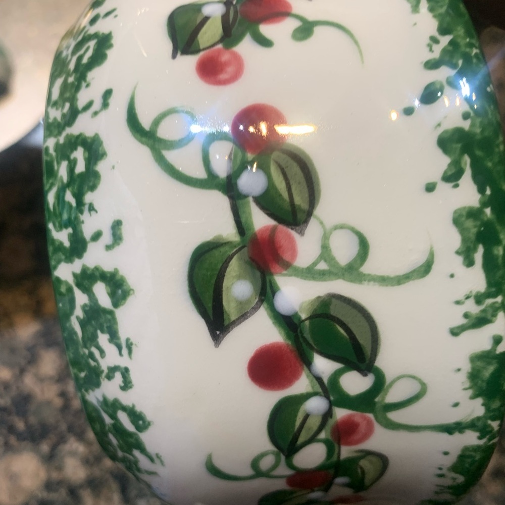Hand-Painted Ceramic Bowl with Green and Red Design - Picture 6 of 6